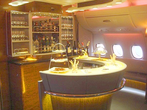 Emirates A 380 - Bar/Lounge Emirates A 380 - Bar/Lounge